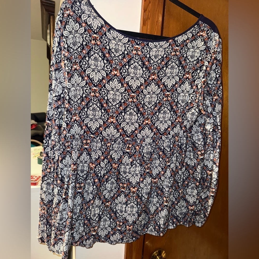Women's Long Sleeve Knit Top Size M Casual Ribbed Stretch Basic